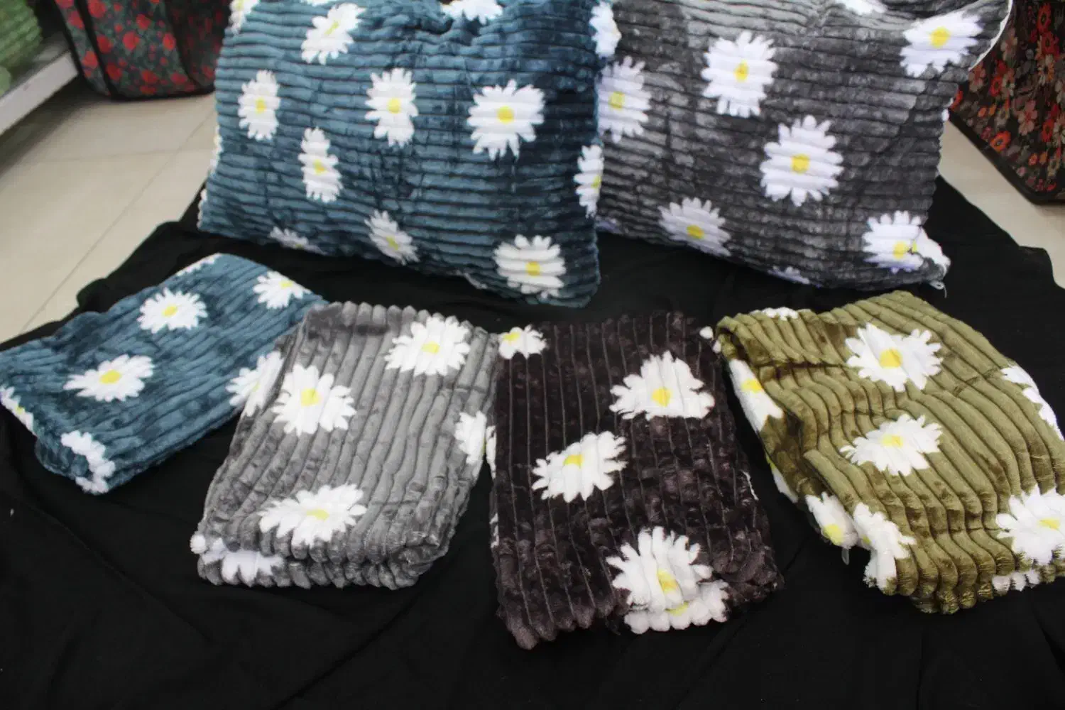 روبالشتی ژله ای|رختخواب، بالش، پتو|اهواز, شهرک حفاری|دیوار