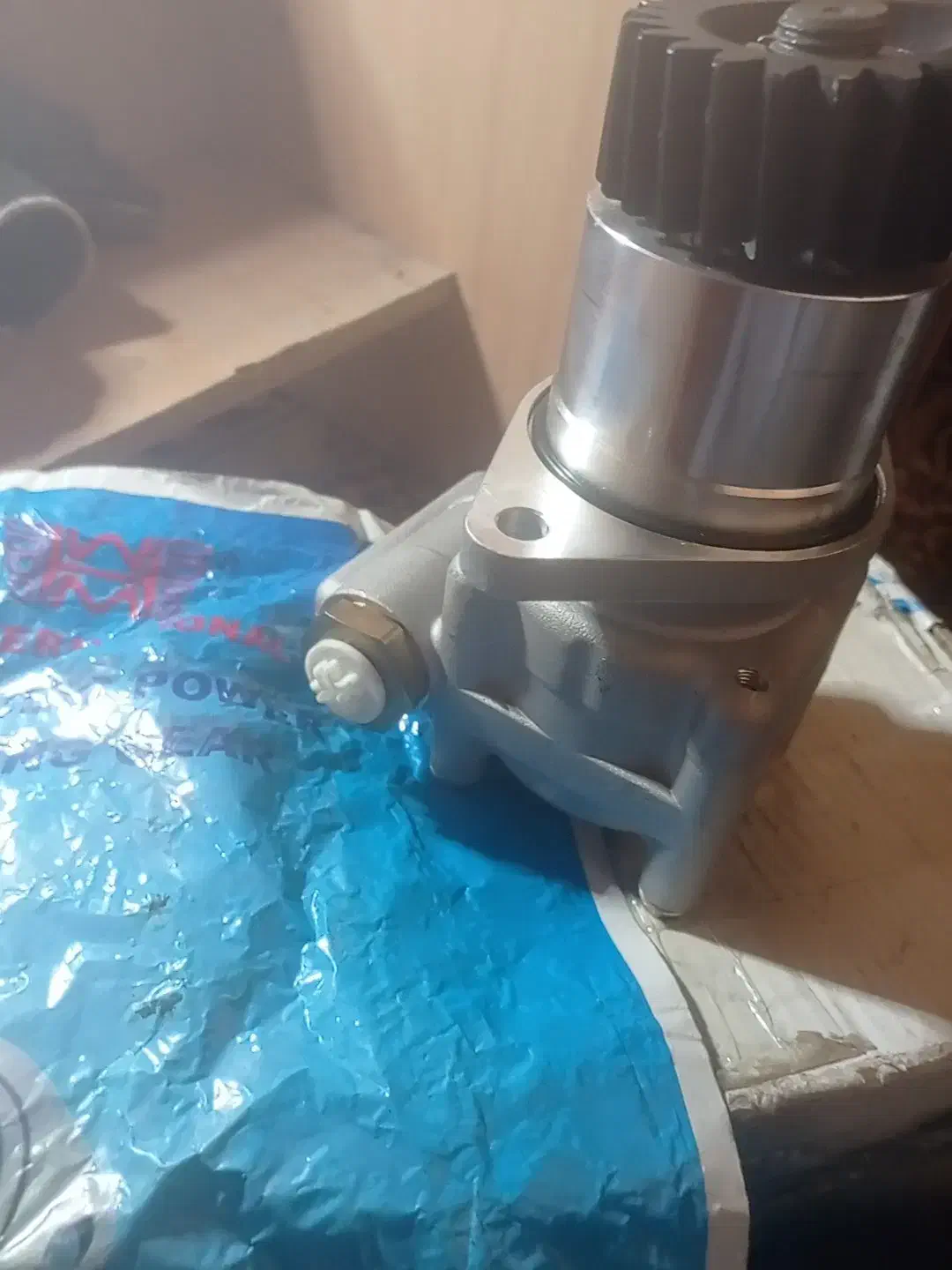 پمپ هیدرولیک فرمان ولو f12|خودرو سنگین|مرودشت, بیست متری بیمارستان|دیوار