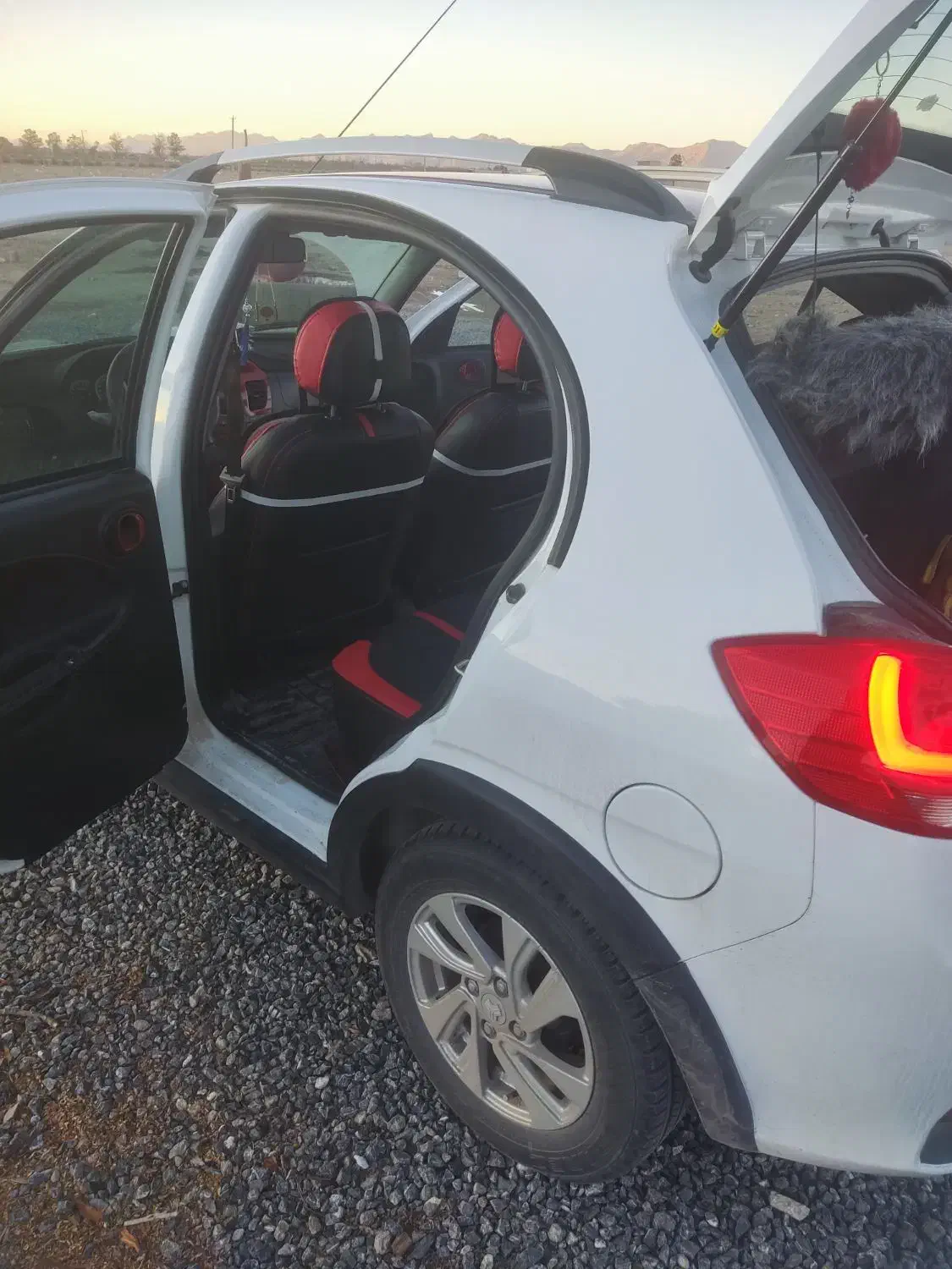 کوئیک 98|خودرو سواری و وانت|نجف‌آباد, شهید رجایی|دیوار