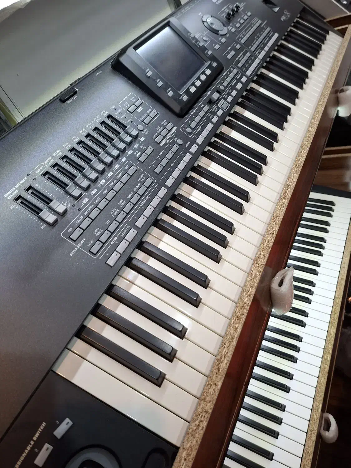 ارگ کرگ یاماها|پیانو، کیبورد، آکاردئون|سقز, |دیوار