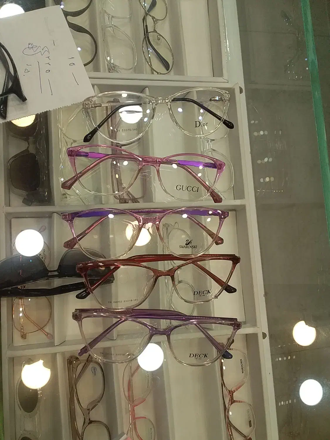 فروشنده خانم یا آقا|استخدام بازاریابی و فروش|تبریز, |دیوار