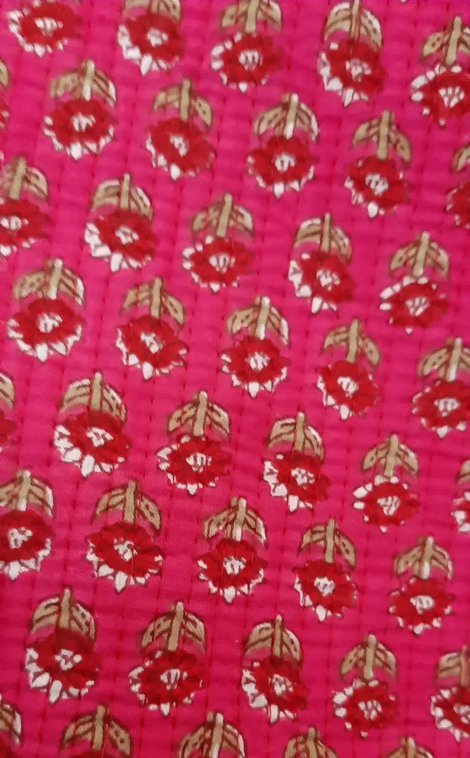 پارچه|لباس|رشت, گلسار|دیوار