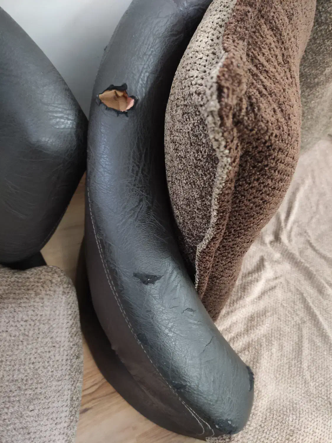 مبل راحتی|مبلمان خانگی و میز عسلی|رشت, گلزاران|دیوار