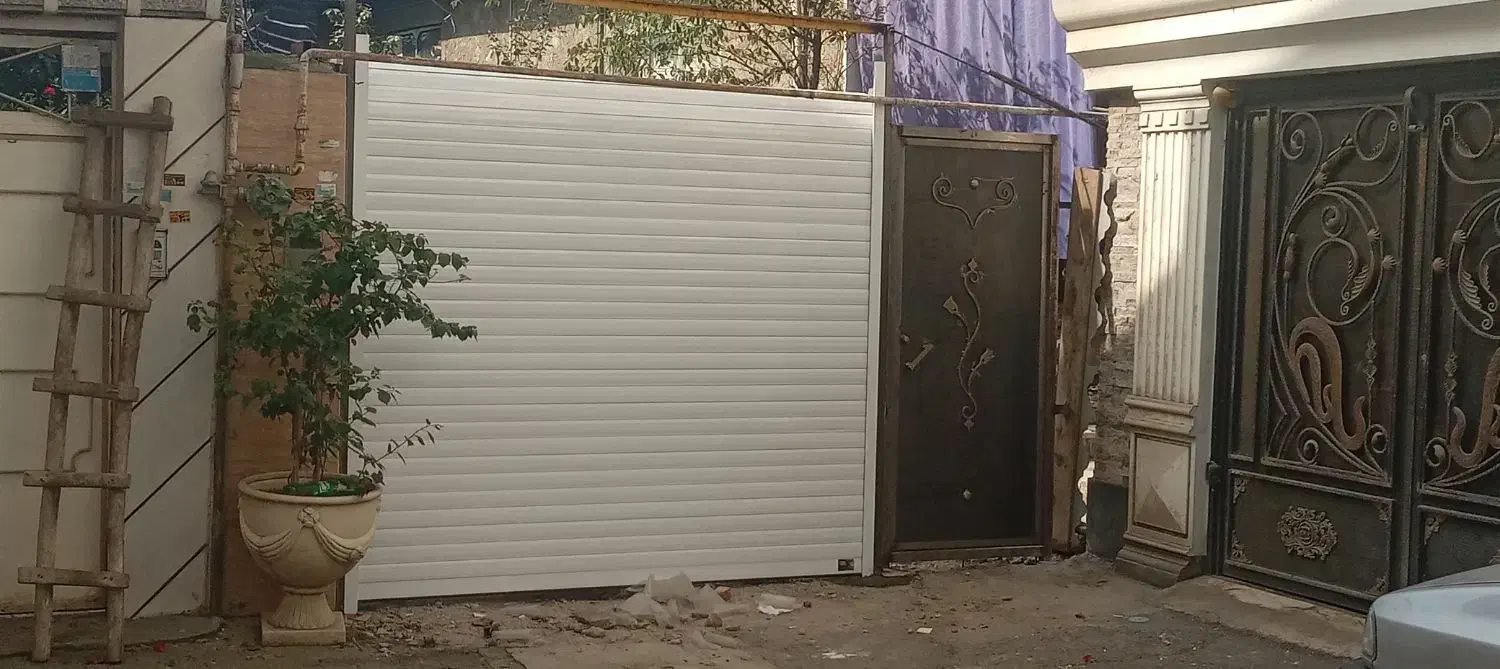 نصاب شیشه سکوریت و کرکره برقی|خدمات پیشه و مهارت|صومعهسرا, |دیوار