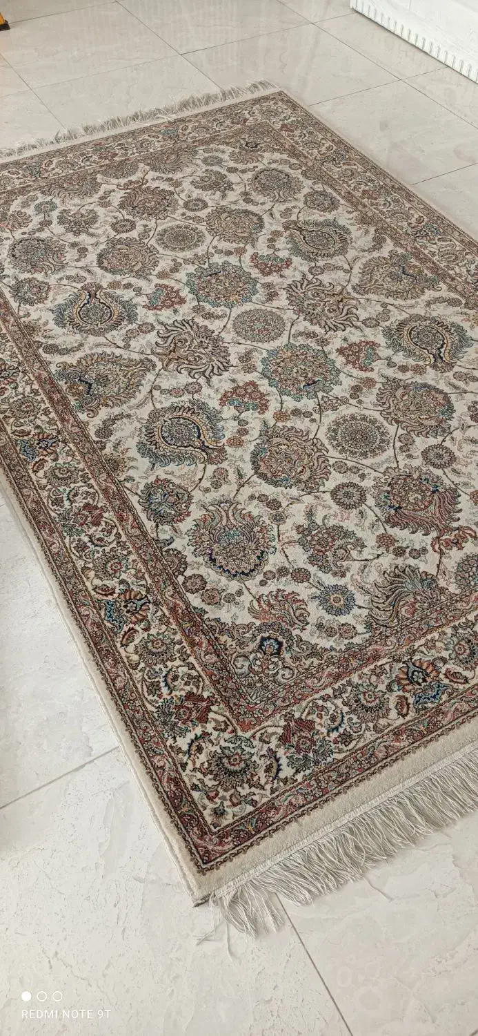 یک تخته فرش ۴ متری قالیچه چهارمتری|فرش|مشهد, فرهنگیان (شهرک غرب)|دیوار