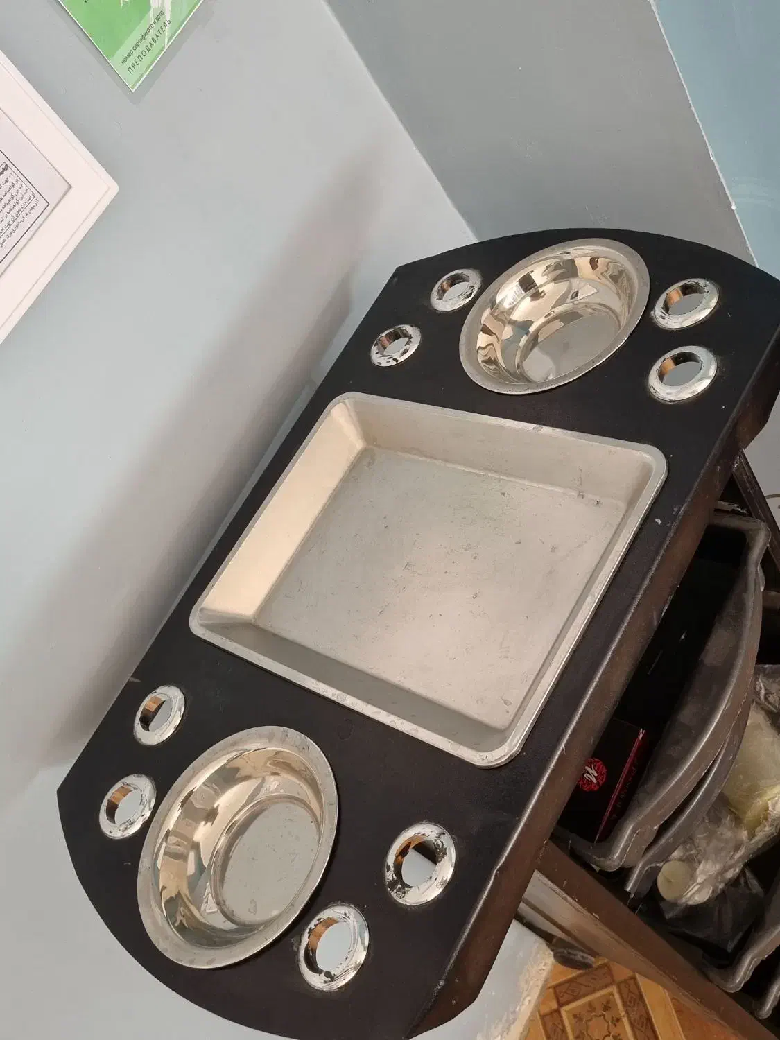 ترولی|آرایشگاه و سالن‌های زیبایی|جلفا, |دیوار