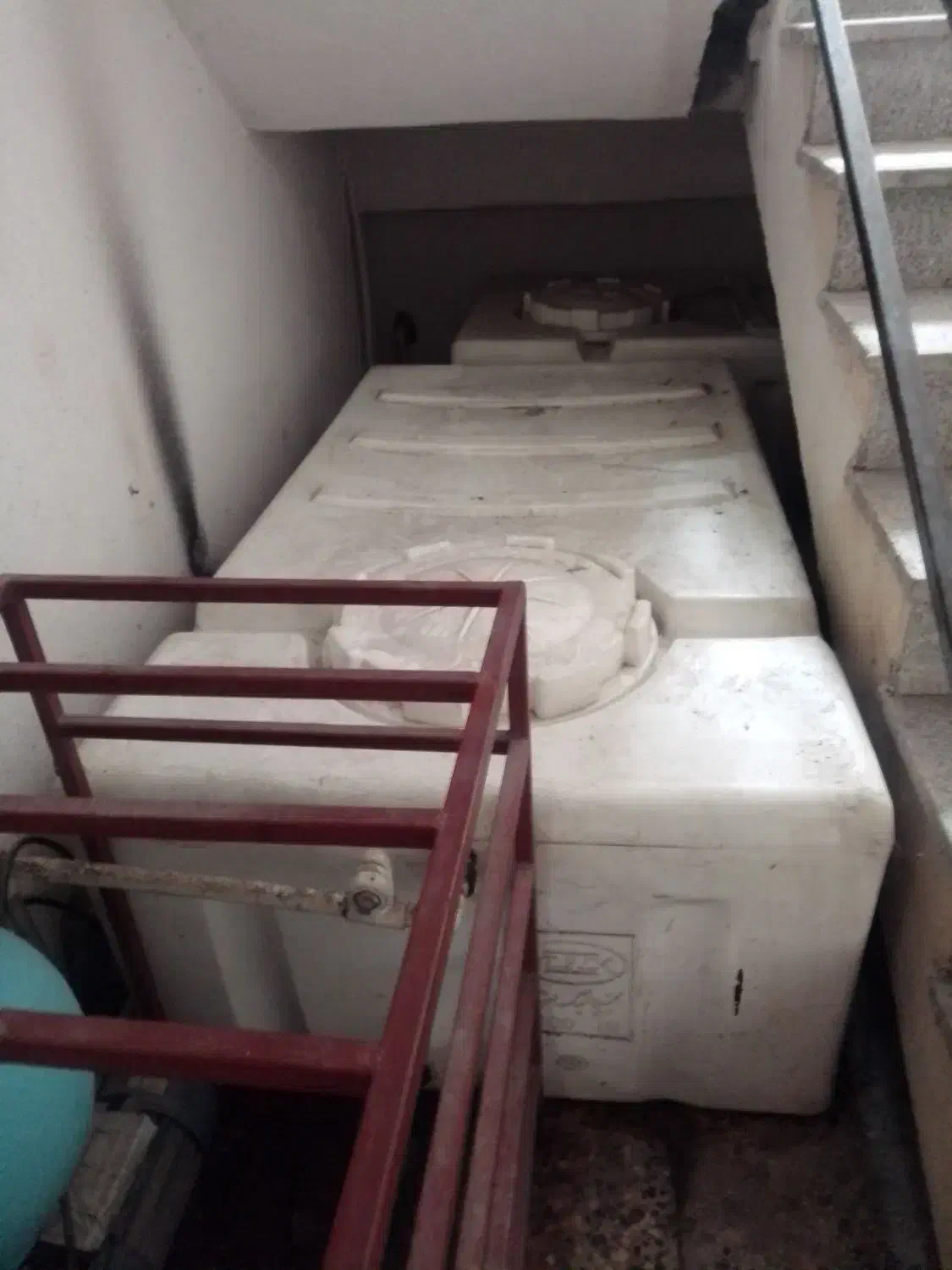 مخزن آب ۱۰۰۰ لیتری|مصالح و تجهیزات ساختمان|رشت, کوی مهر|دیوار