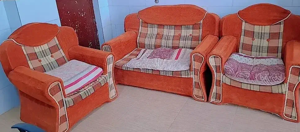 دکور آرایشگاه|آرایشگاه و سالن‌های زیبایی|ارسنجان, |دیوار