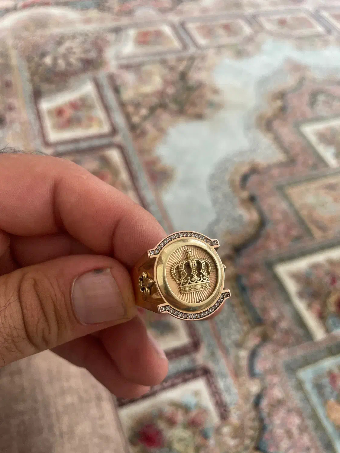 انگشتر طلا طرح تاج|جواهرات|نجف‌آباد, حومه نجف آباد|دیوار