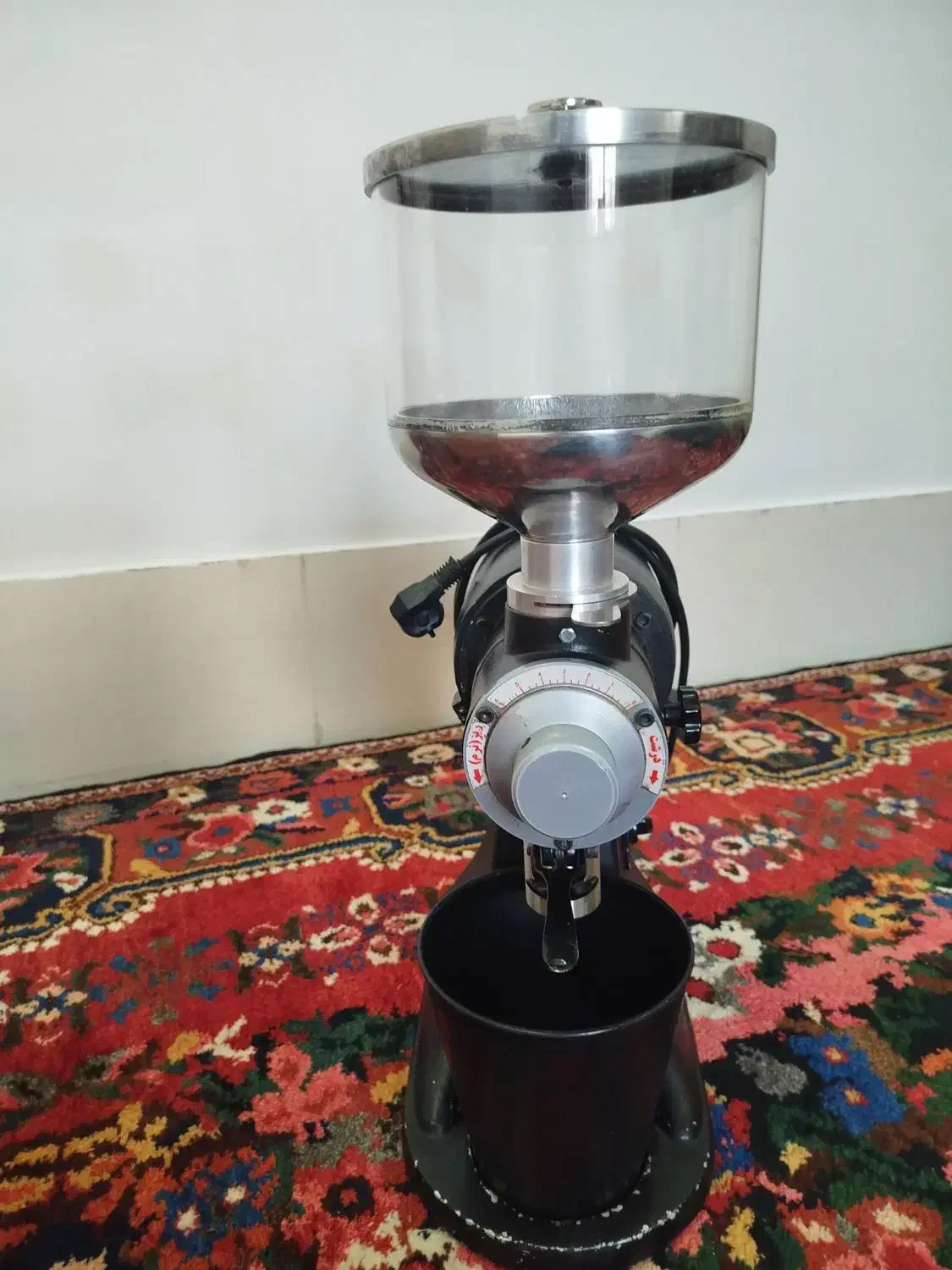 آسیاب قهوه و تابلو ال ای دی در حد نو|سماور، چای‌ساز، قهوه‌ساز|بروجن, |دیوار