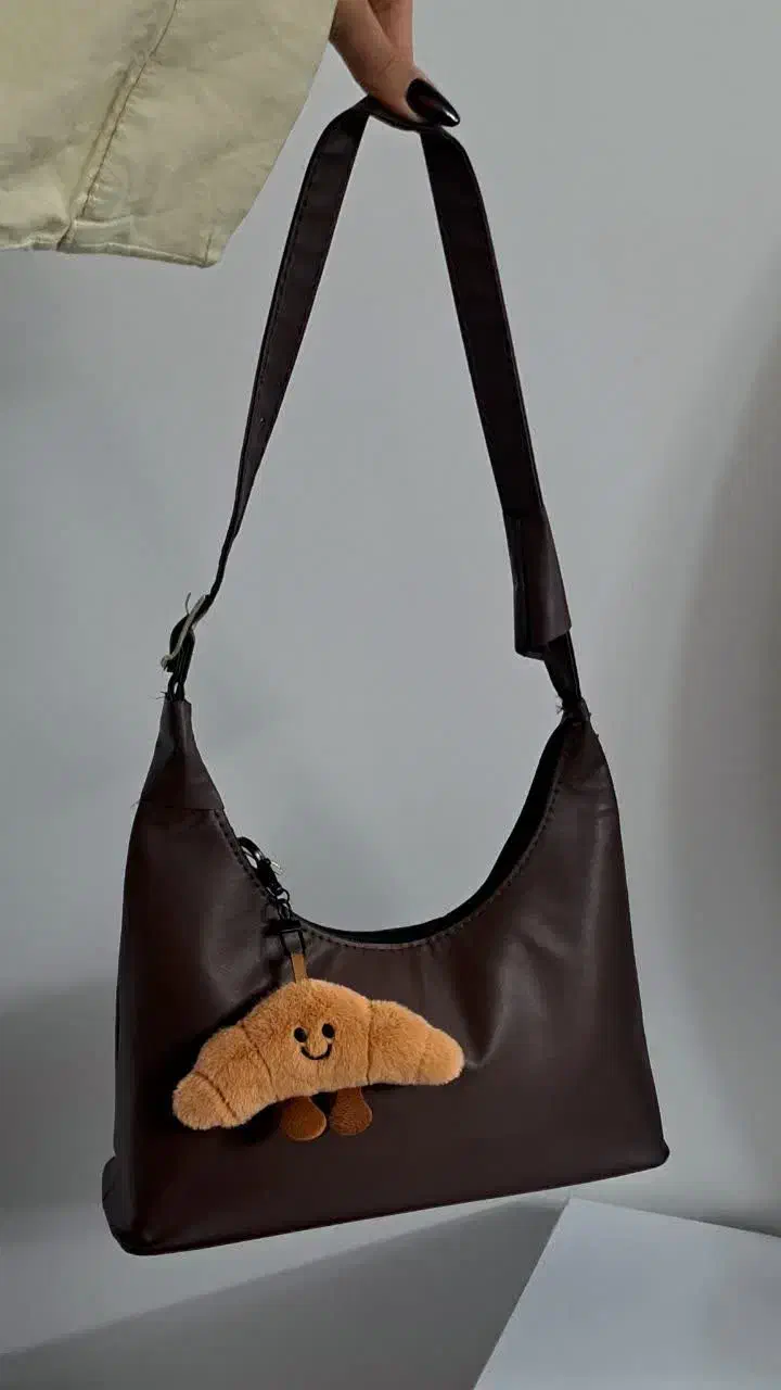 کیف طرح شل|کیف، کفش، کمربند|قم, ژاندارمها|دیوار