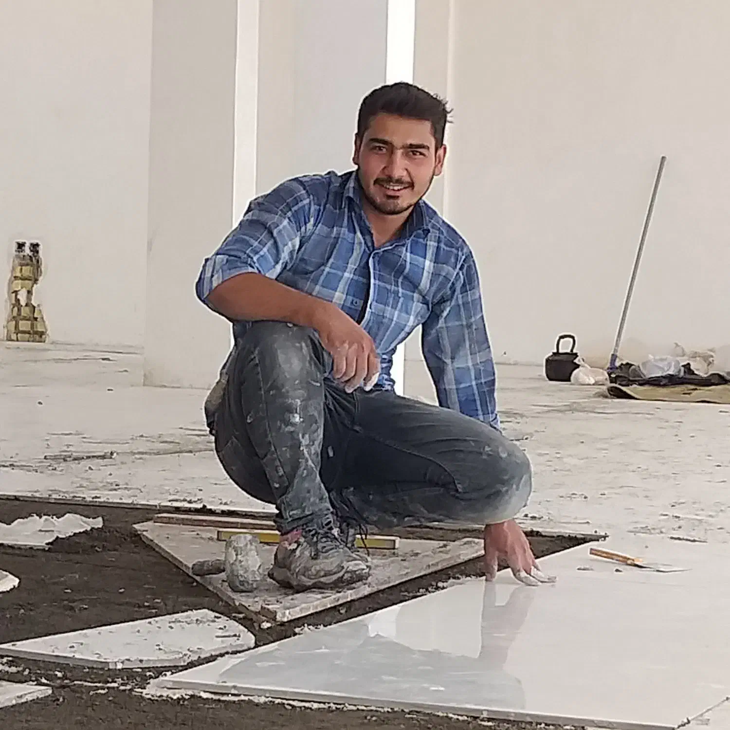 کاشی کاری سرامیک کار سرامیک کاری بین کابینتی تخصصی|خدمات پیشه و مهارت|مشهد, سجاد شهر|دیوار