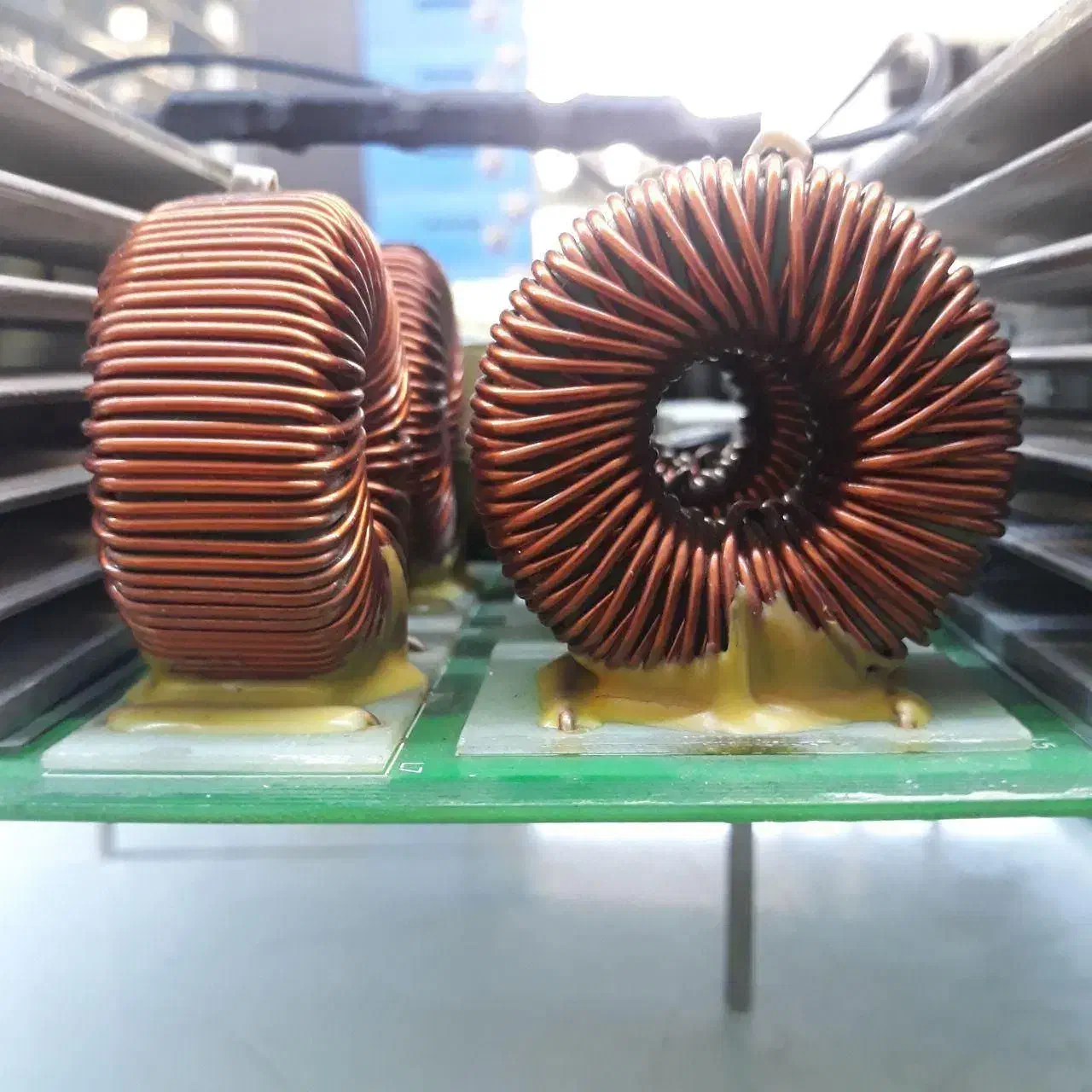 تعمیرات انواع یو پی اس با گارانتی پس از تعمیرات|خدمات رایانهای و موبایل|چهاردانگه (تهران), |دیوار