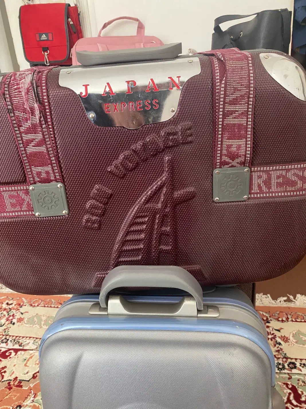 کیف|کیف، کفش، کمربند|ارومیه, |دیوار