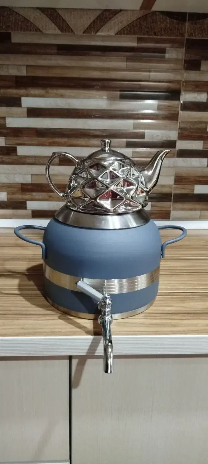 کتری قوری نو همراه با کارتون|قوری، کتری، قهوهساز دستی|محمدشهر, ولدآباد|دیوار