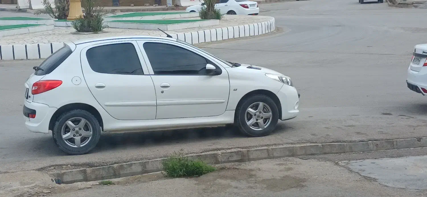 ۲۰۷ تیپ ۵ مدل ۴۰۲|خودرو سواری و وانت|امیدیه, |دیوار