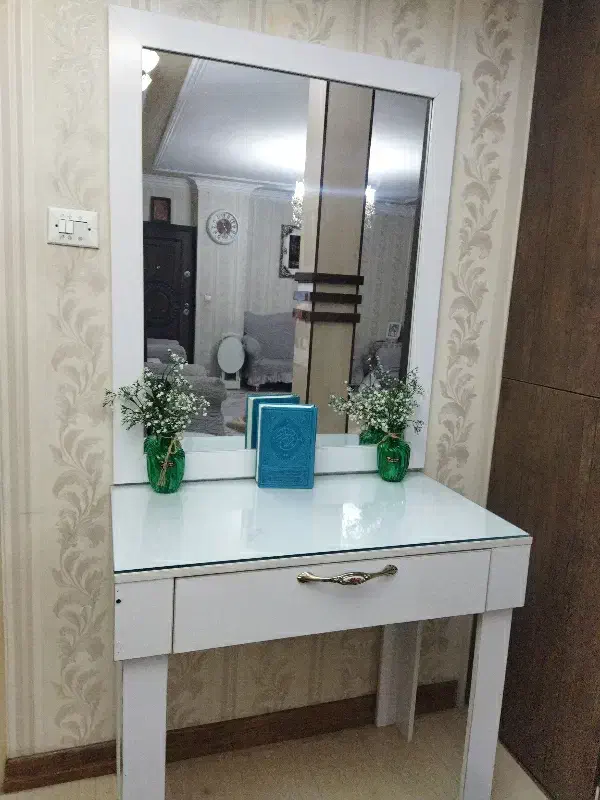 دو عدد میز با اینه|بوفه، ویترین، کنسول|تهران, والفجر (افسریه)|دیوار