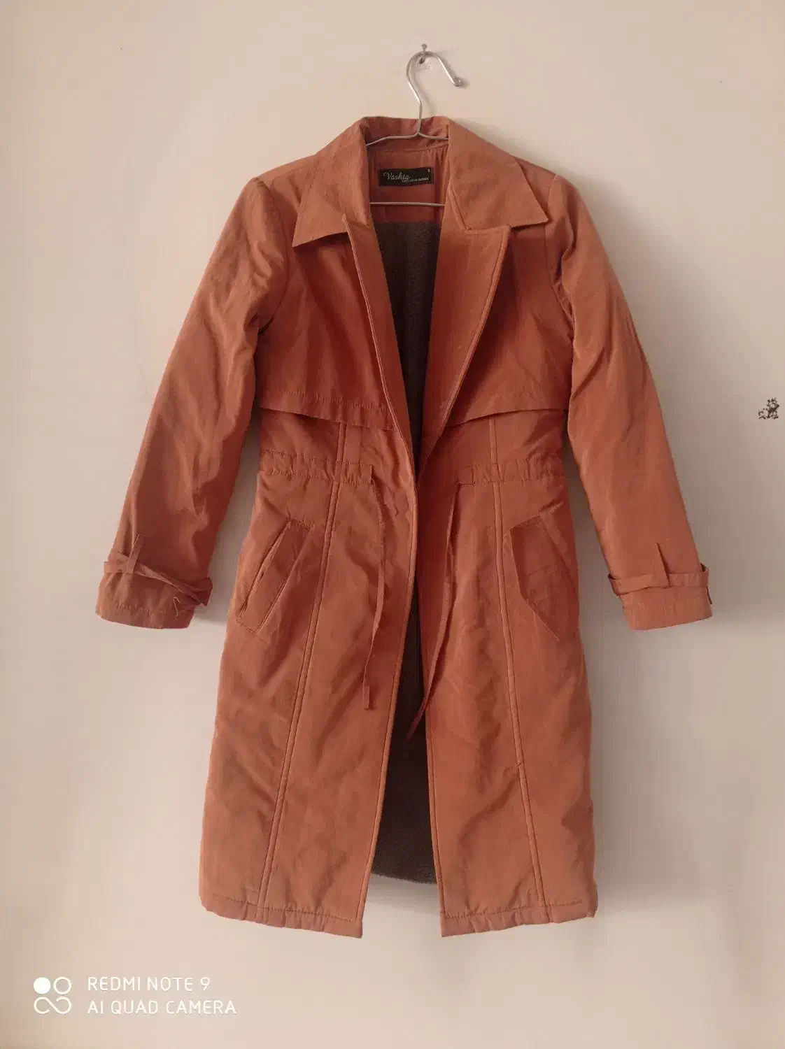 پالتو|لباس|رودهن, |دیوار