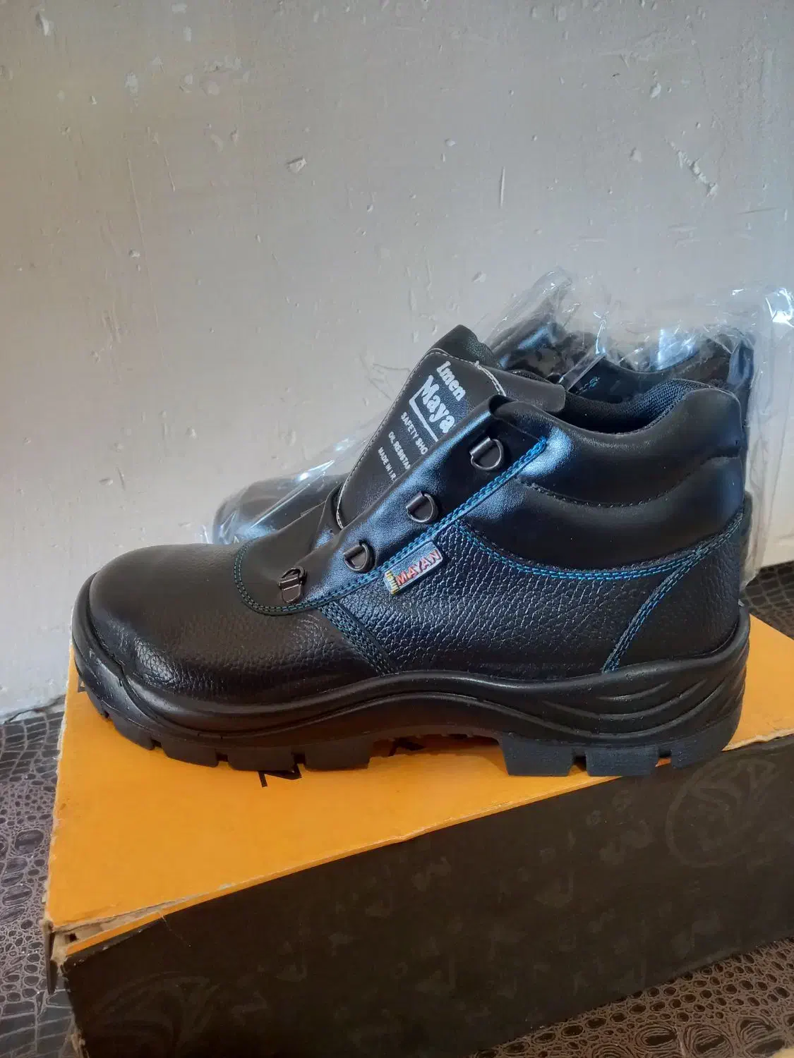 کفش ایمنی وچکمه|کیف، کفش، کمربند|ایلام, |دیوار