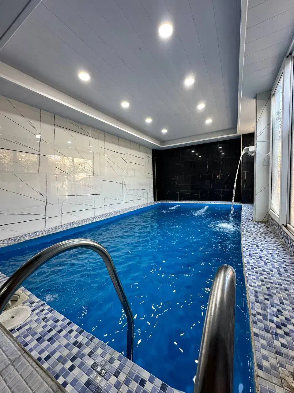 اجاره سالانه ویلا ساحلی استخر دار سرخرود خط دریا|اجارهٔ خانه و ویلا|سرخرود, |دیوار