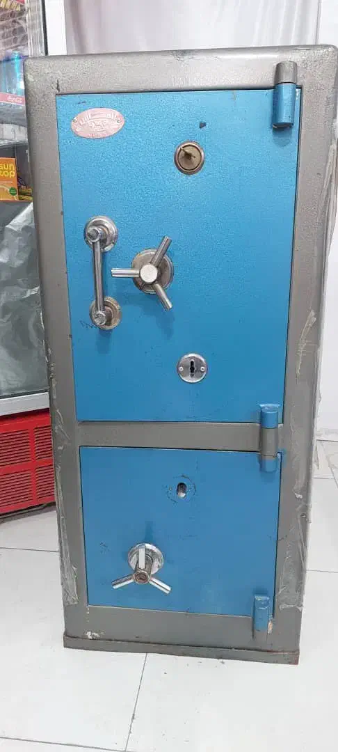 گاو صندوق دوطبقه|ابزارآلات|جهرم, |دیوار