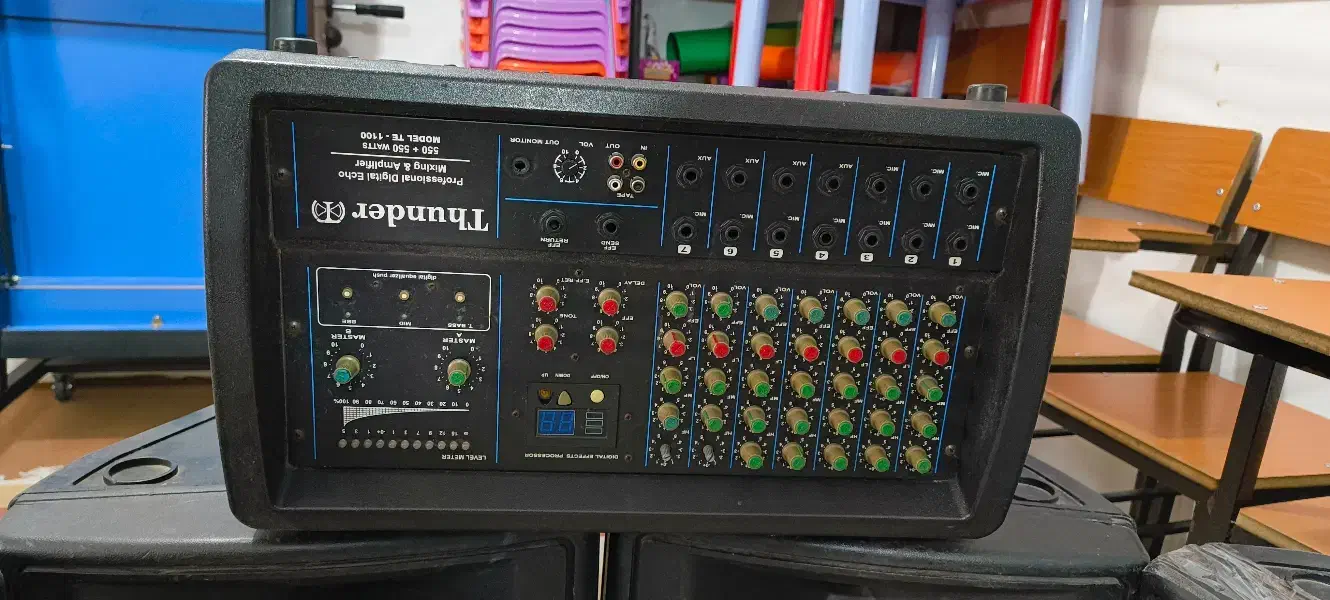 یکدستگاه آمپلیفایر حرفهای + ۴ عدد باند ۲۰۰ وات|صوتی و تصویری|میناب, |دیوار