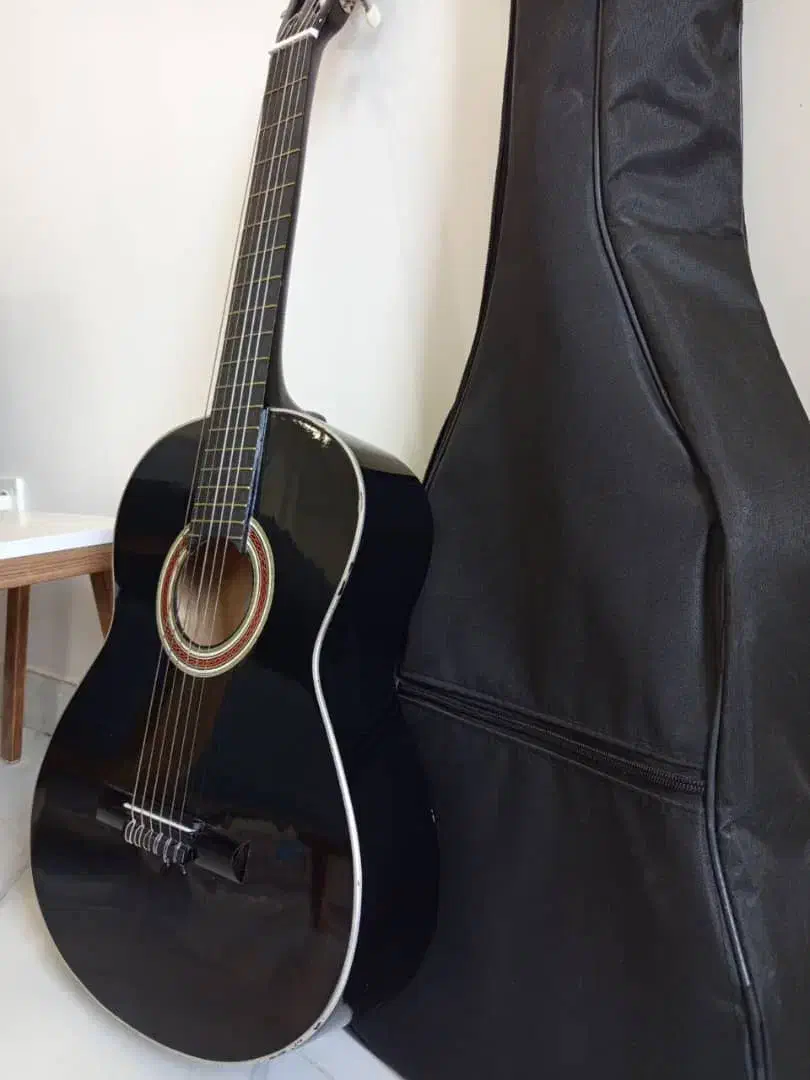 گیتار|گیتار، بیس، امپلیفایر|جم, |دیوار