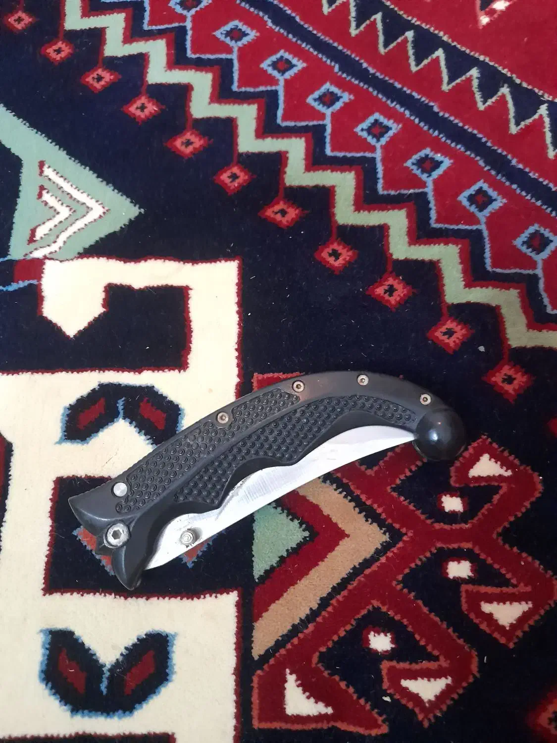 چاقو|کوهنوردی و کمپینگ|مرودشت, استادیوم‎|دیوار