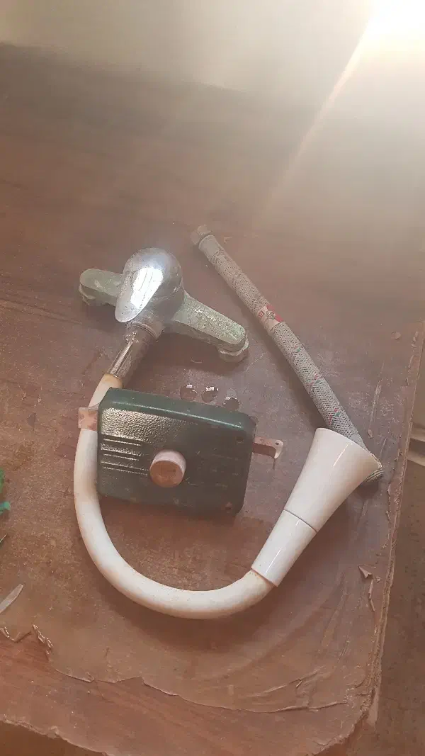 قفل مغزی و شیر ظرف شویی|ابزارآلات|ملکشاهی, |دیوار