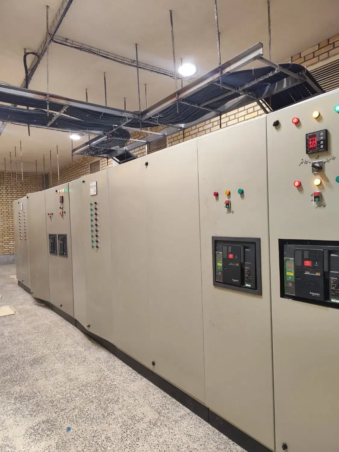 برق صنعتی ساختمان تابلو برق گلخانه درایو Plc|خدمات پیشه و مهارت|اصفهان, کشاورزی|دیوار