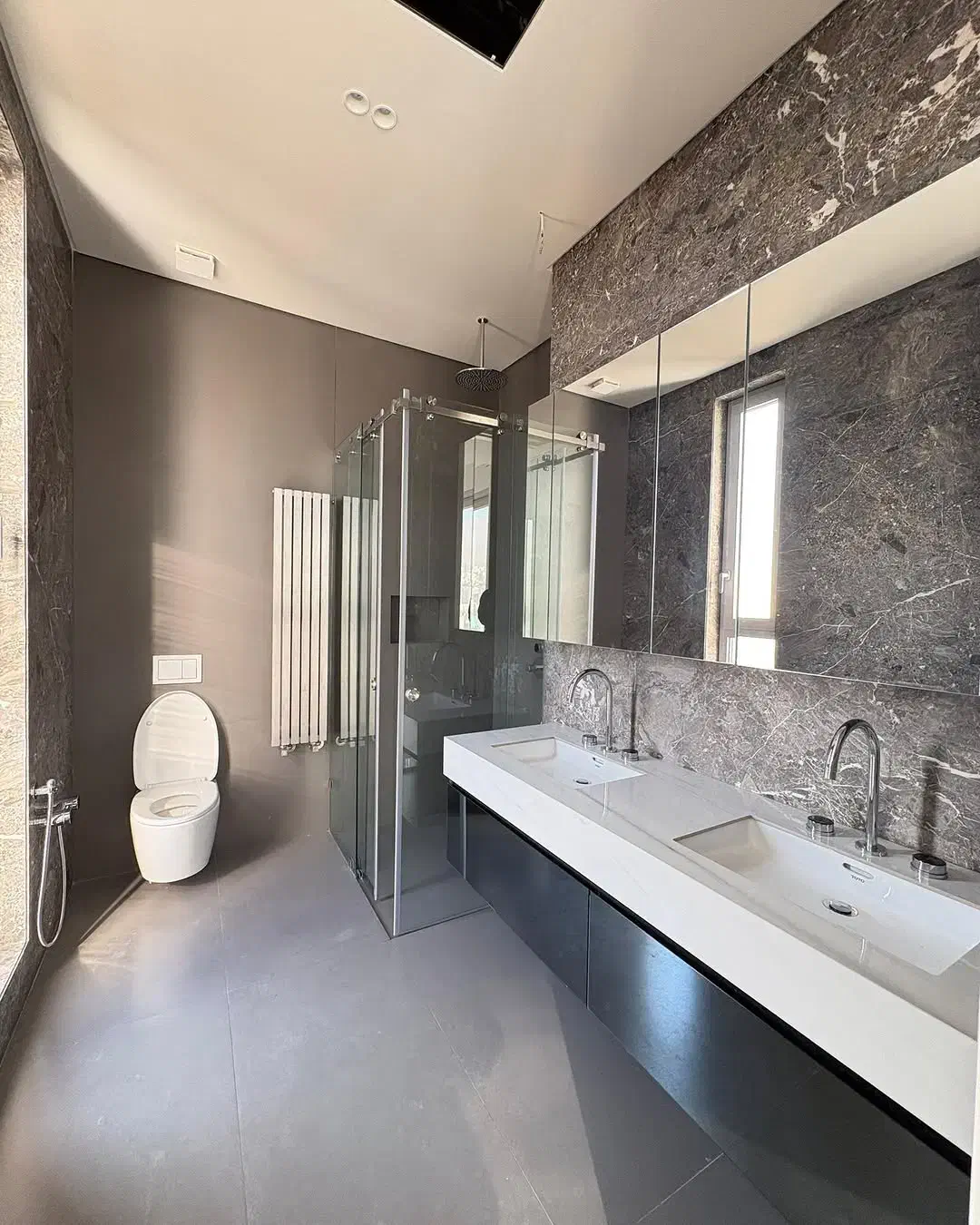 کامرانیه 200م ویودار تراس وسیع طبقات مختلف