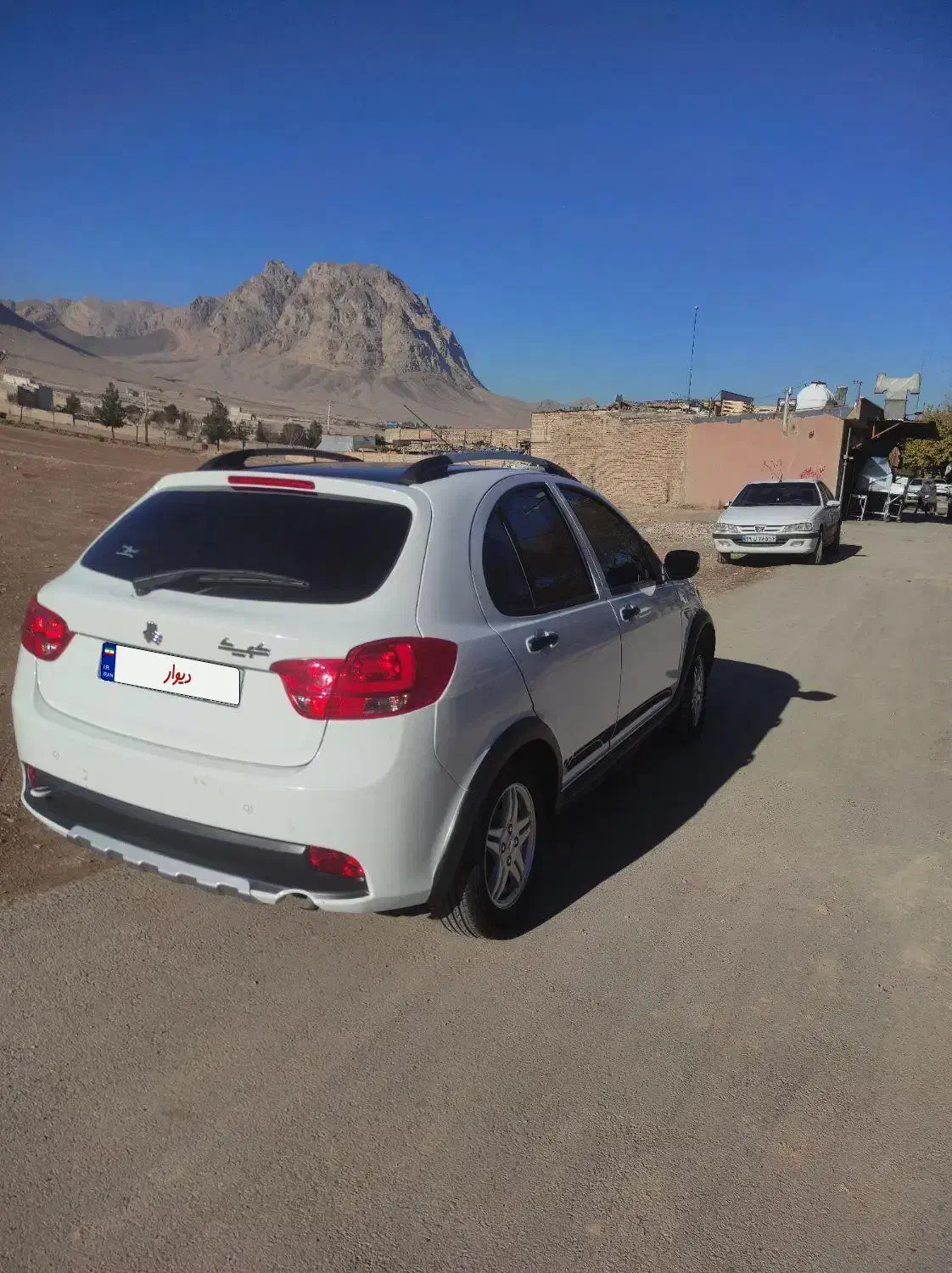 کوئیک R1401 سفید مشکی پارس خودرو|خودرو سواری و وانت|اصفهان, دهنو|دیوار