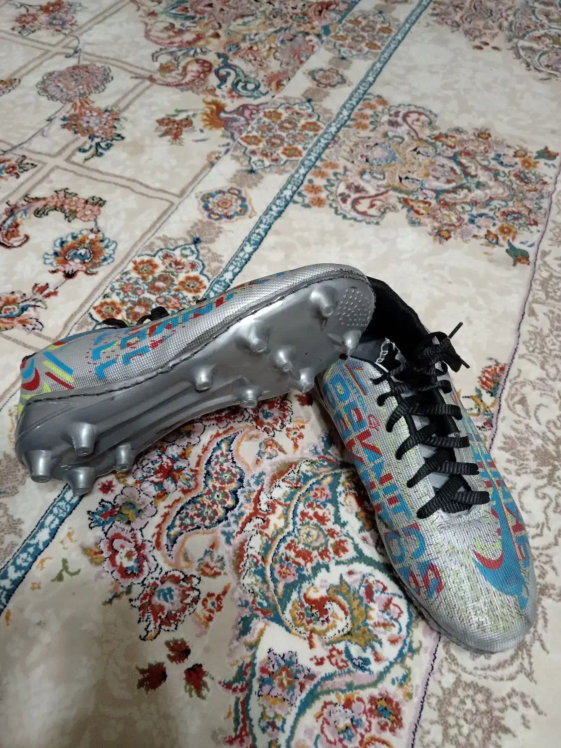 کفش فوتبالی|تجهیزات ورزشی|مشهد, تلگرد|دیوار