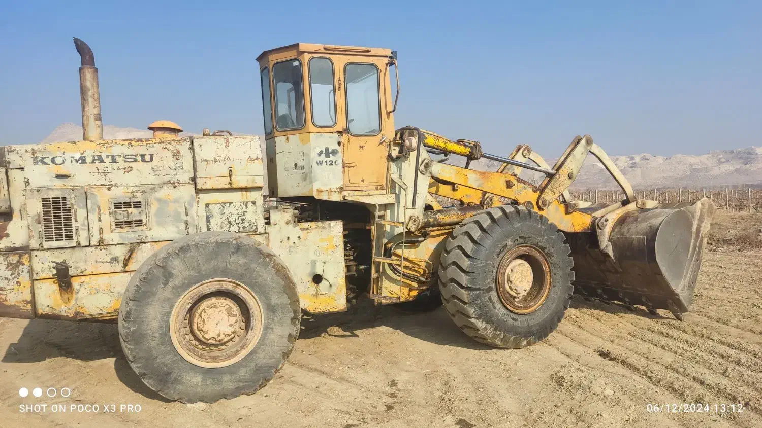 لودر کوماتسو ۱۲۰|خودرو سنگین|ارومیه, |دیوار