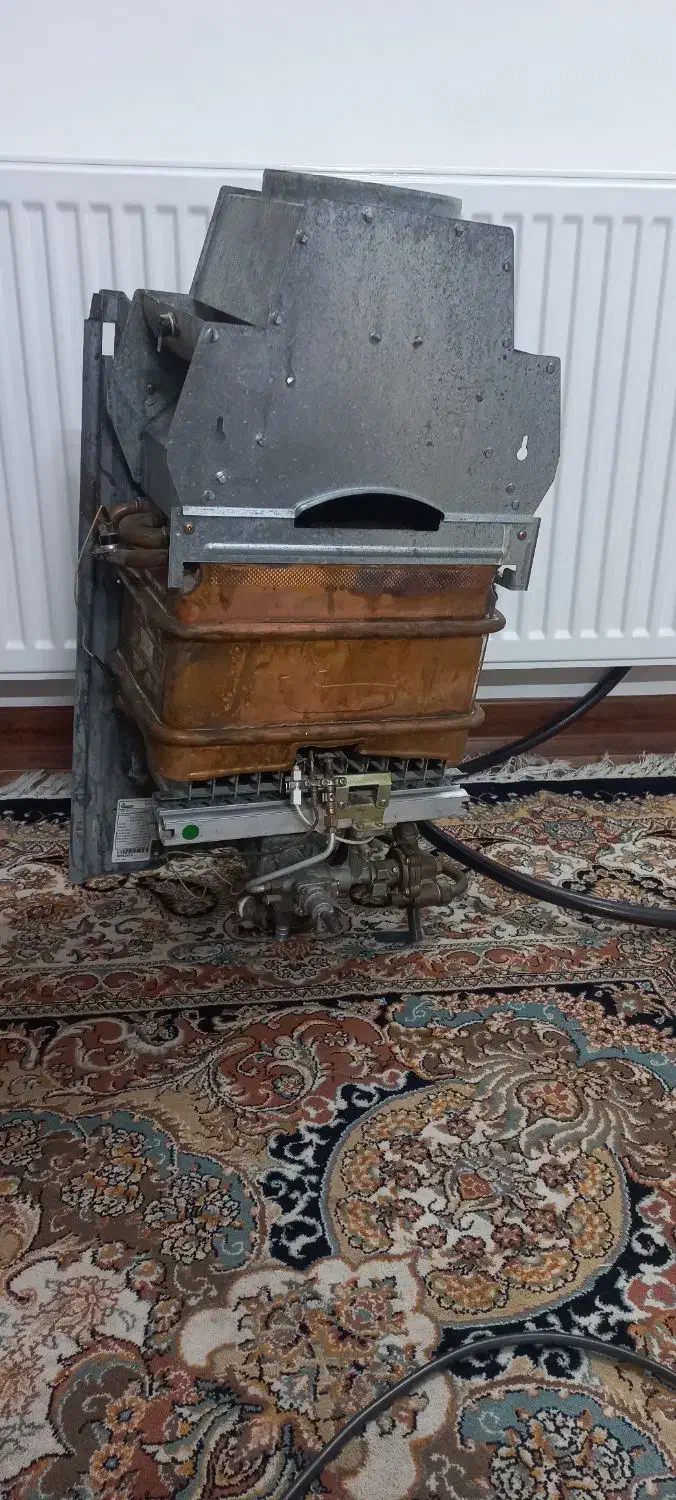 آب گرم کن بوتان۳۱۱۵ درحد نو|آبگرمکن، پکیج، شوفاژ|مشهد, رده|دیوار