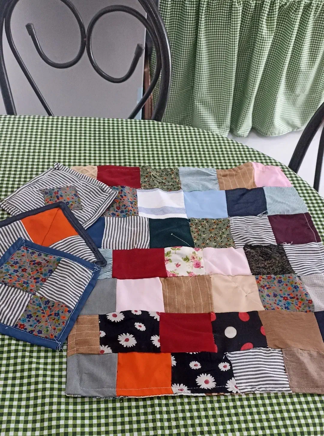 چهل تیکه سنتی و دستگیره|سفره، حوله، دستمال آشپزخانه|شوشتر, |دیوار