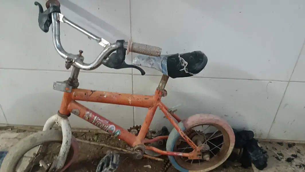 دوچرخه احتیاج به تعمیر داره قیمت 200|دوچرخه، اسکیت، اسکوتر|شوشتر, |دیوار