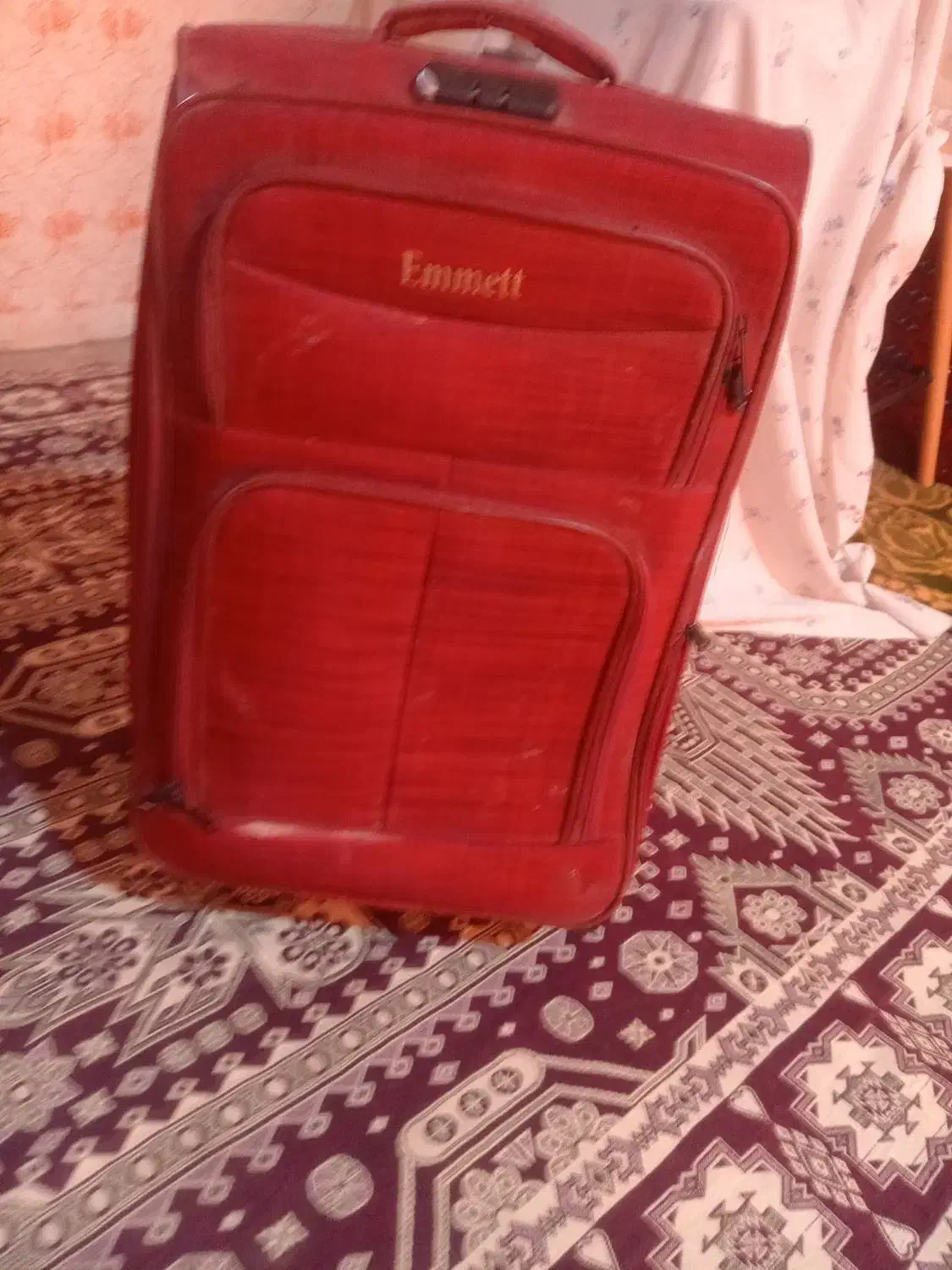 چمدون|کیف، کفش، کمربند|قوچان, |دیوار