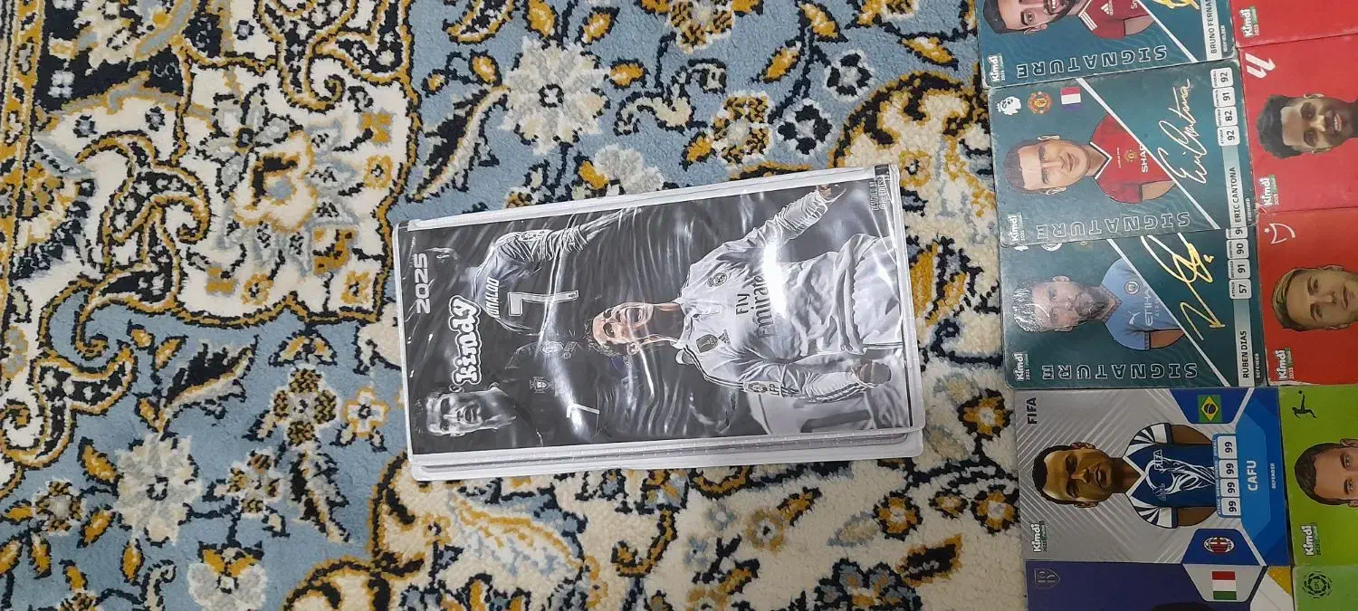 کارت کیمدی و آدمک و مجله وآلبوم رونالدو دوچرخه|کلکسیون و سرگرمی|محمدشهر, محمدشهر|دیوار