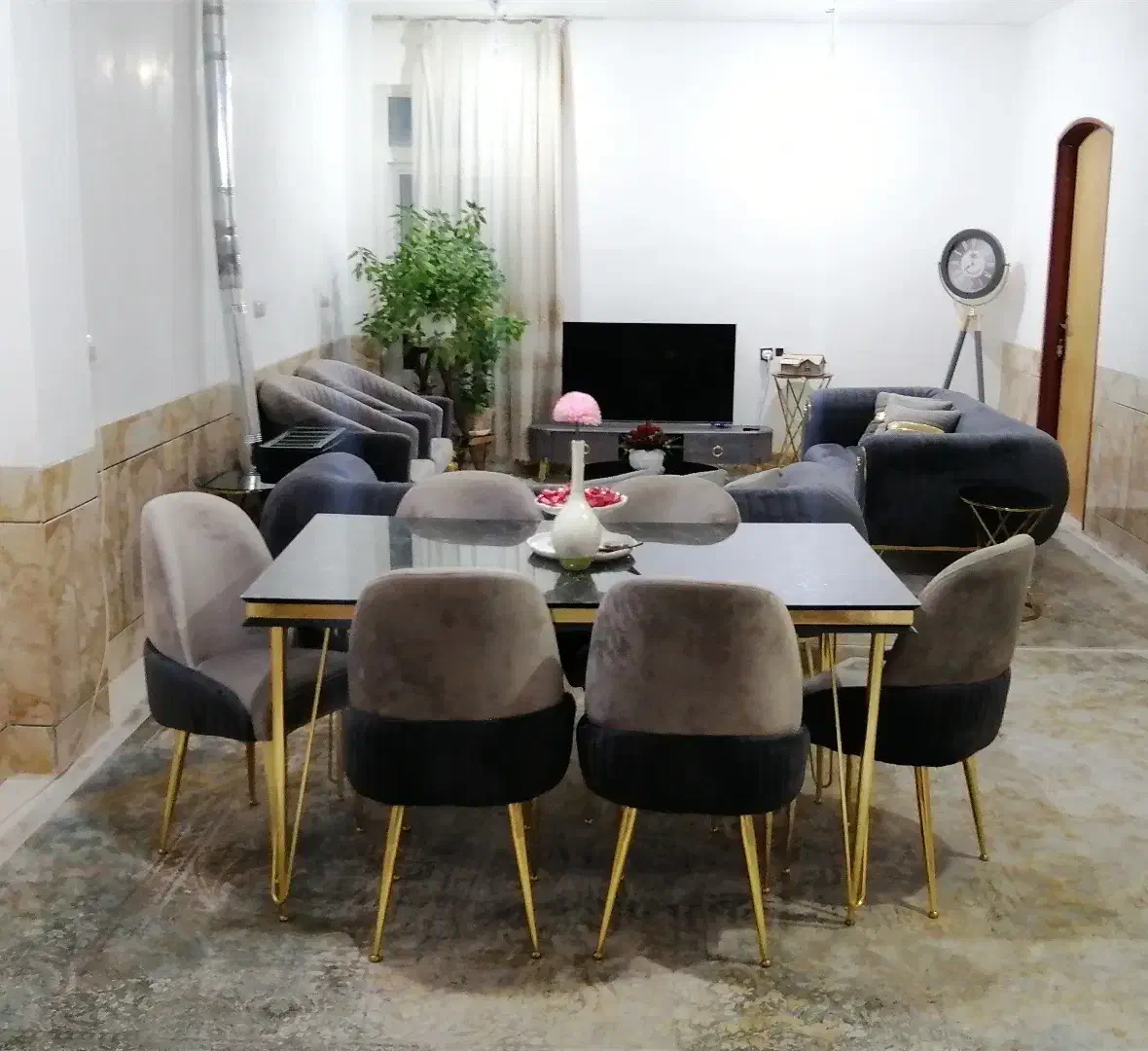 میز غذا خوری|میز و صندلی غذاخوری|شهرکرد, |دیوار