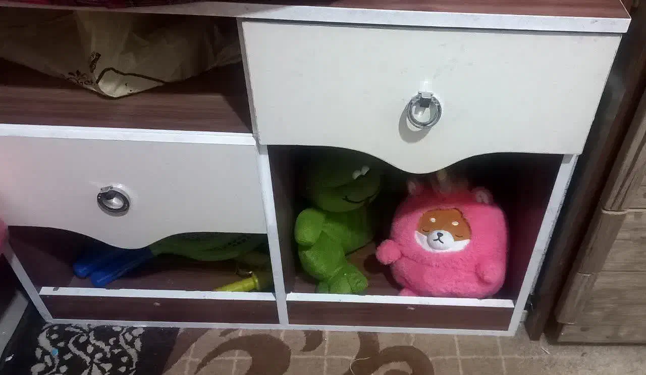 تخت نوجوان|تخت و سرویس خواب|کاشان, امیرکبیر|دیوار