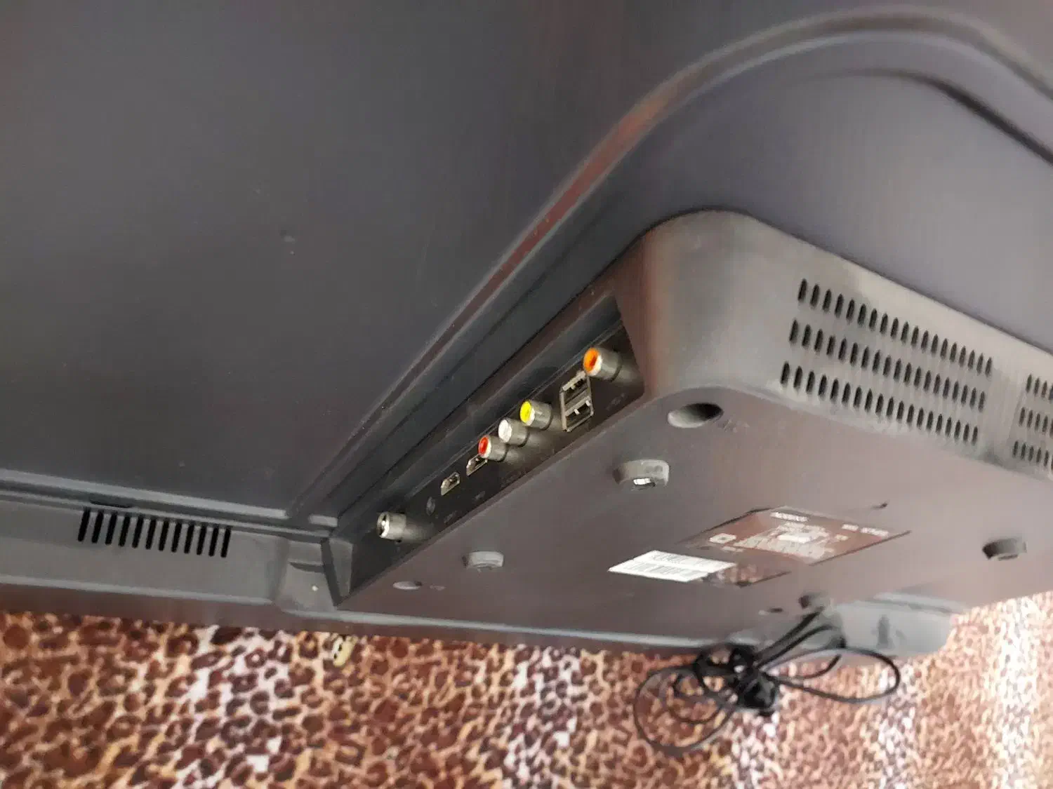 تلویزتون اکسنت سایز۴۳|تلویزیون و پروژکتور|ارومیه, |دیوار