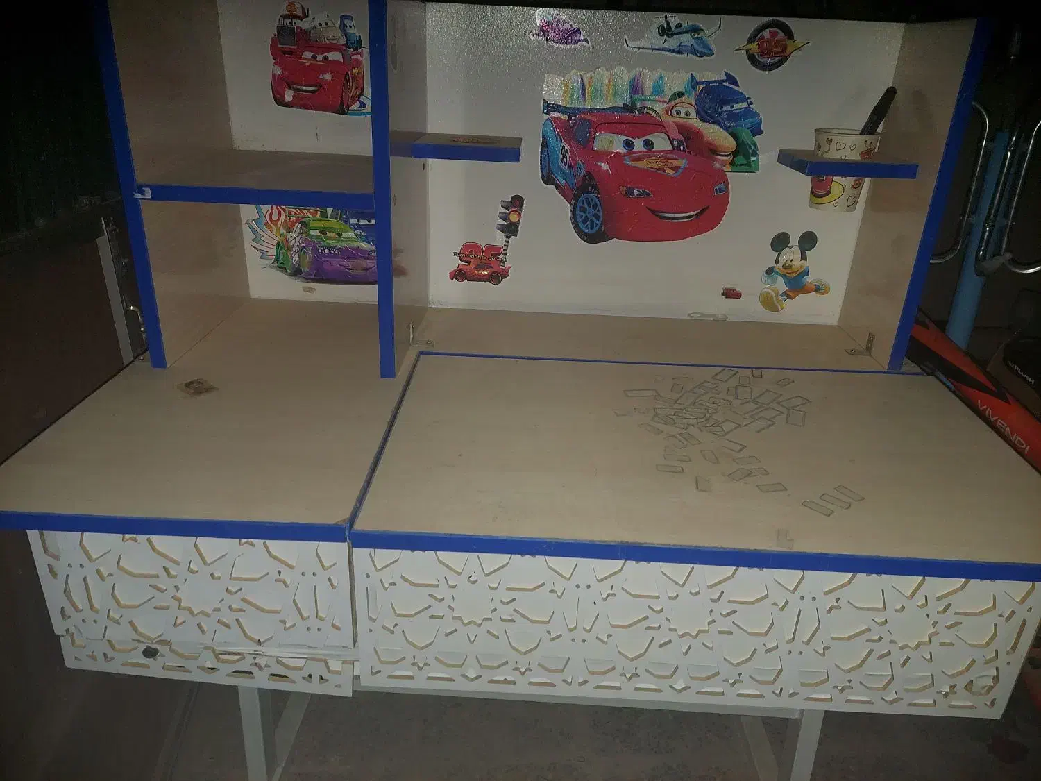 میز تحریر|میز تحریر و کامپیوتر|لنجان, |دیوار