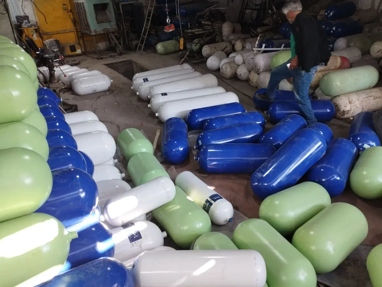 مخزن نیسان فابریک منبع کپسول سی ان جی|قطعات یدکی و لوازم جانبی|مشهد, رده|دیوار