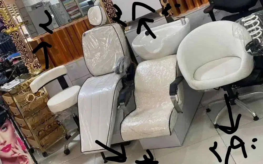 کاملا نو و همه صندلی ها به رنگ مشکی هست|آرایشگاه و سالنهای زیبایی|درگهان, |دیوار