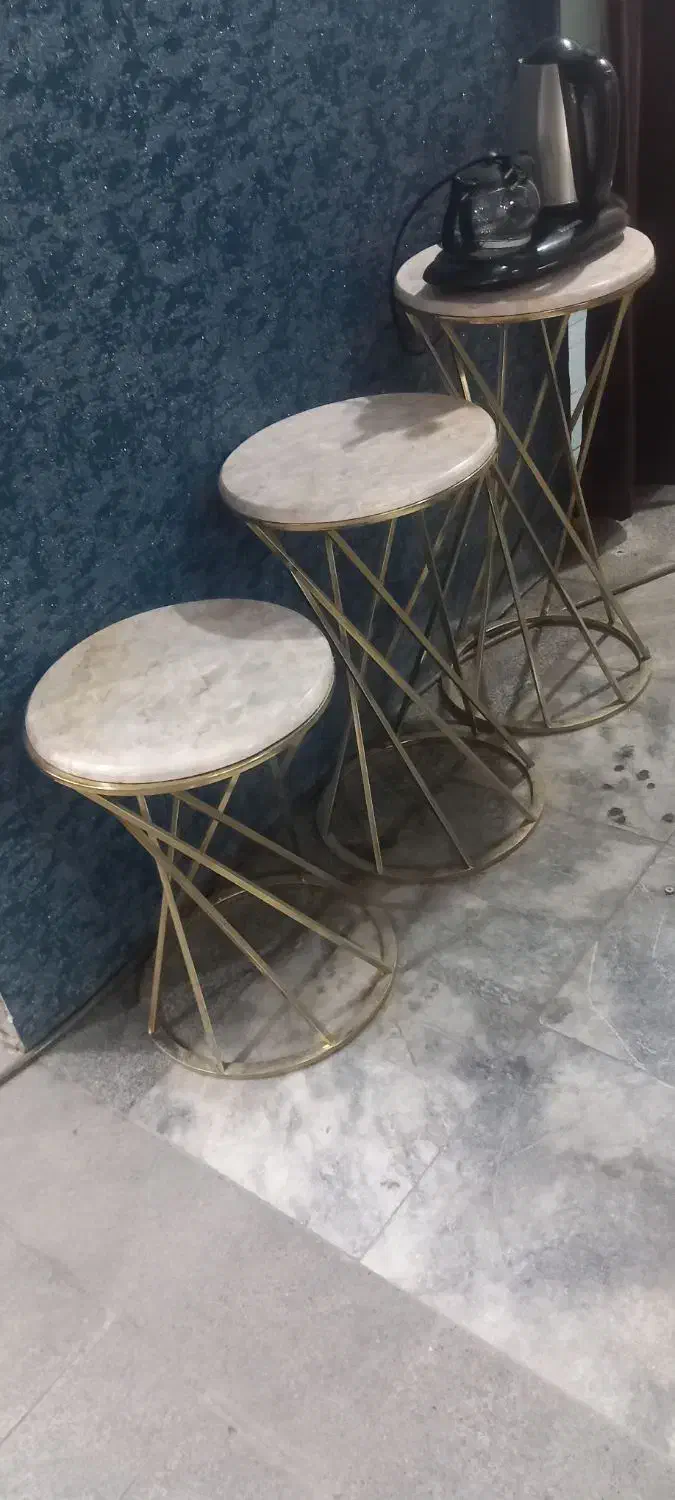 جلومبلی فلزی و چوبی|مبلمان خانگی و میز عسلی|قوچان, |دیوار