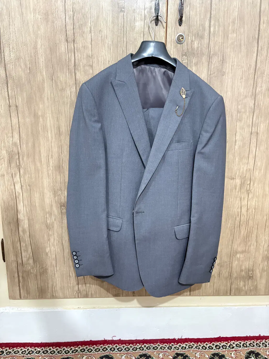 کت و شلوار|لباس|شوشتر, |دیوار