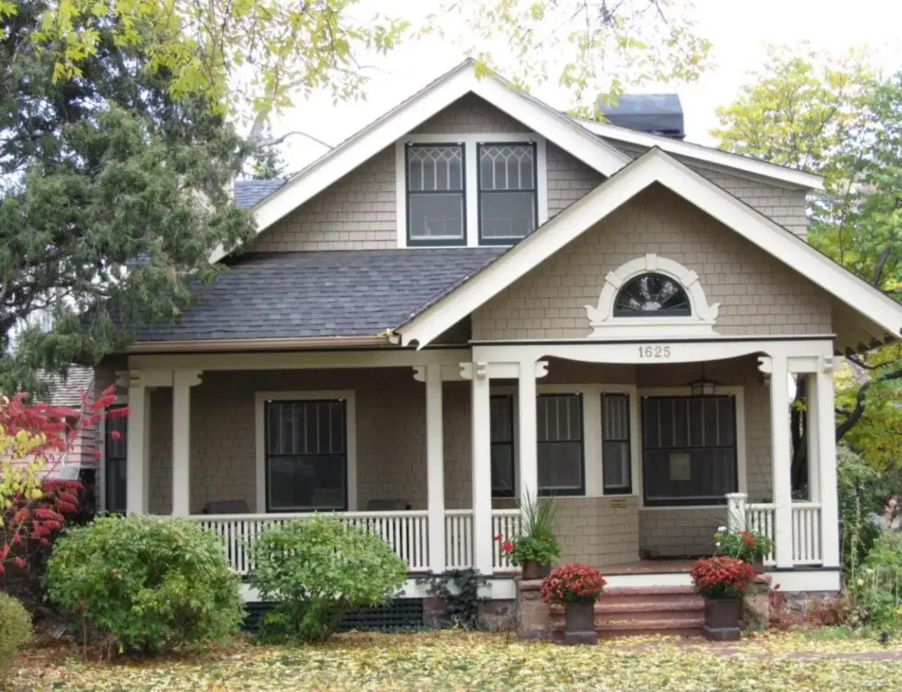 آپارتمان دو خوابه شهرک لاله|اجارهٔ آپارتمان|شیراز, جوادیه|دیوار