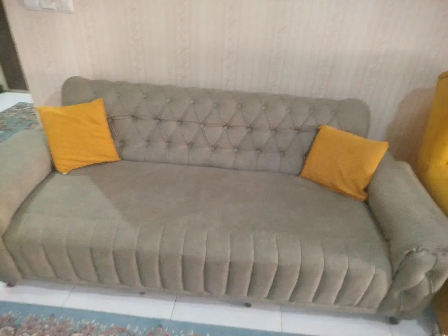 مبل چستر|مبلمان خانگی و میز عسلی|اندیشه, اندیشه فاز ۱|دیوار