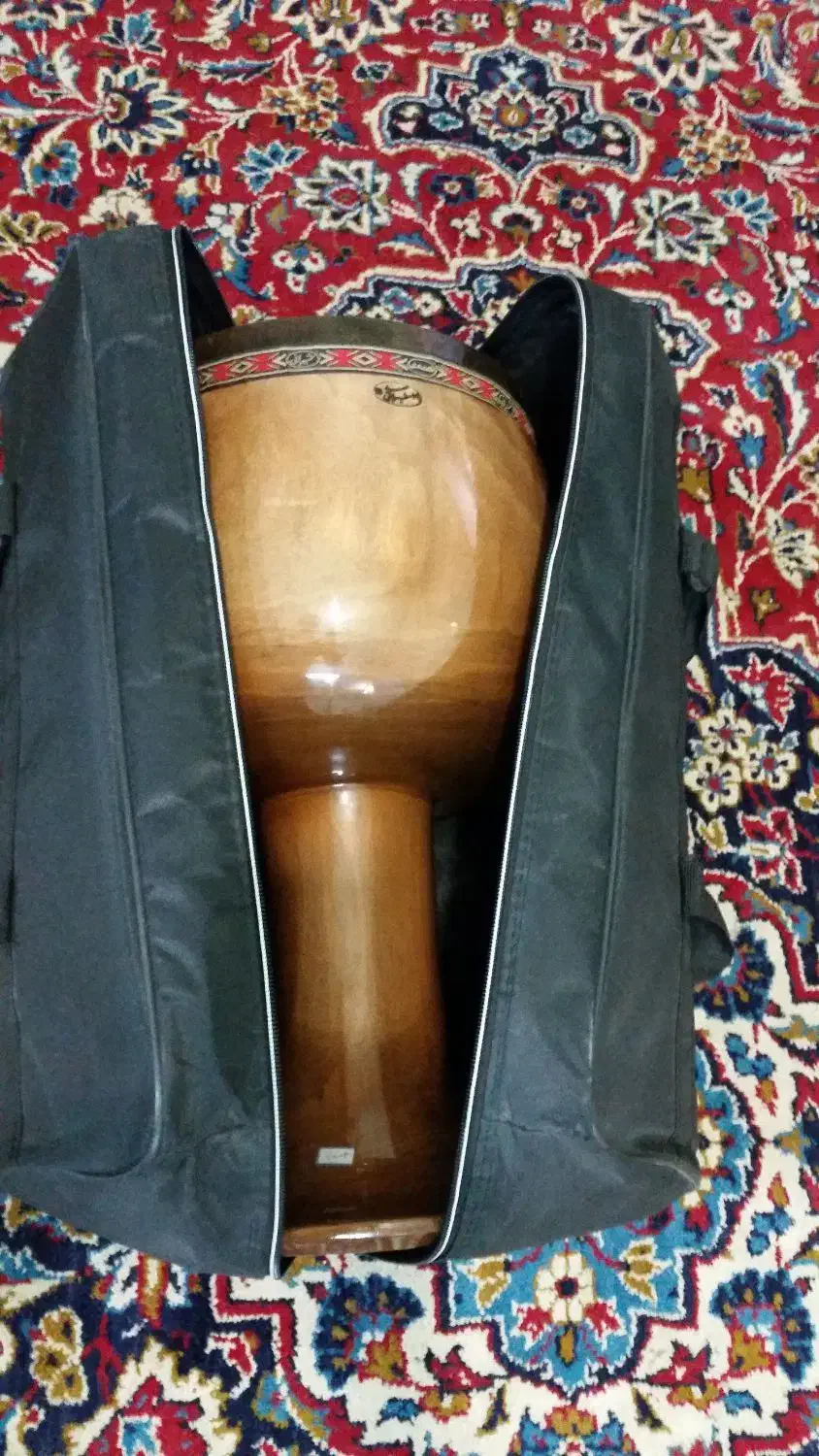 تمبک و تیمبائو و کاخن|درام و پرکاشن|شاهینشهر, خانه کارگر|دیوار